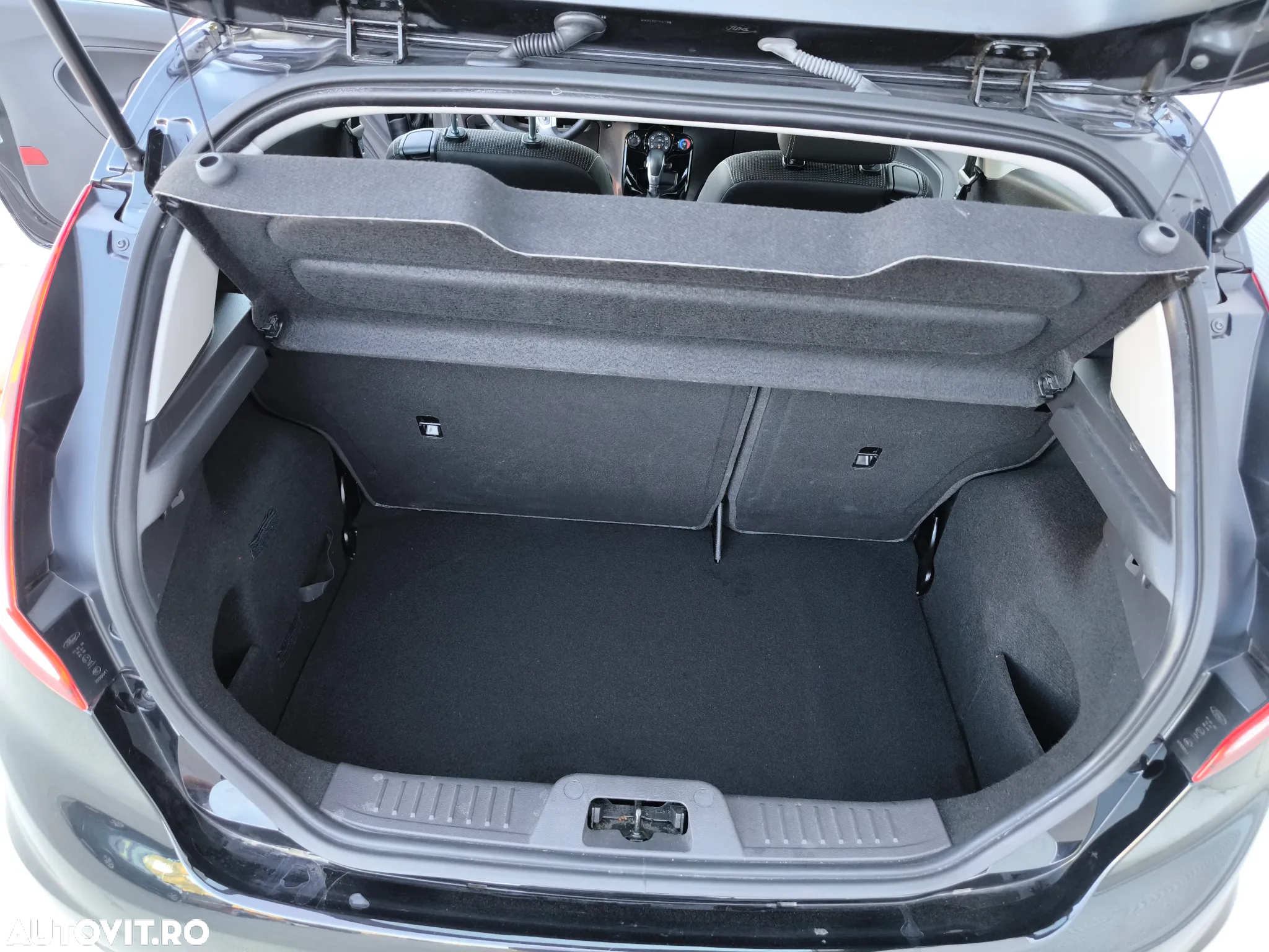 Ford Fiesta 1.0 EcoBoost S&S Aut. TITANIUM X - 16