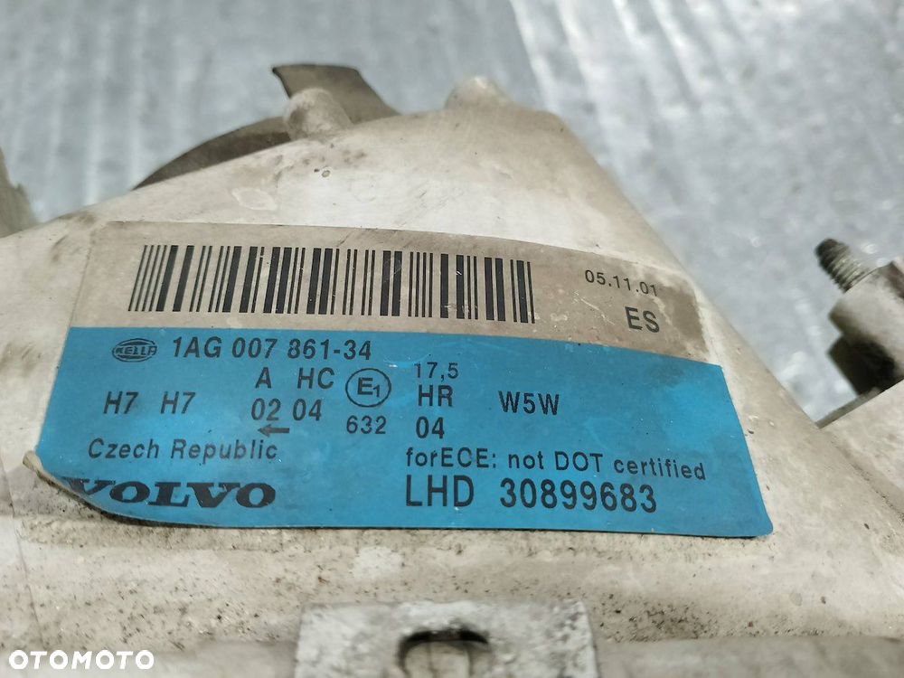LAMPY PRZÓD KOMPLET VOLVO V40 1AG007861-33  1AG007861-34 30899682  30899683 - 3