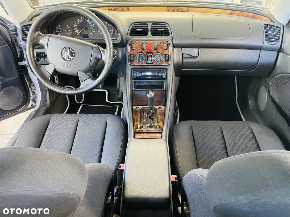 Mercedes-Benz CLK - 5