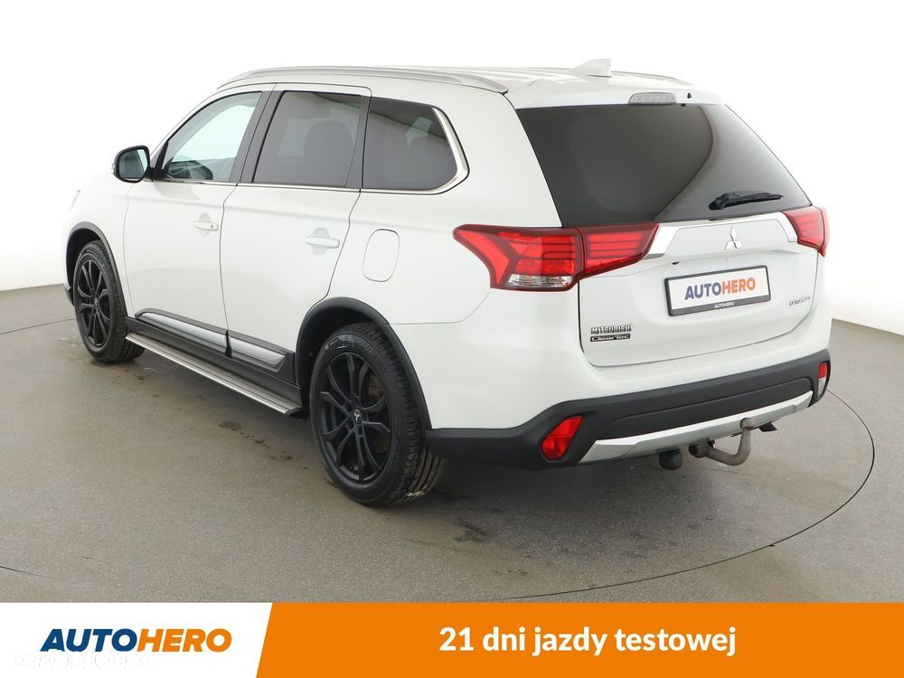 Mitsubishi Outlander - 4