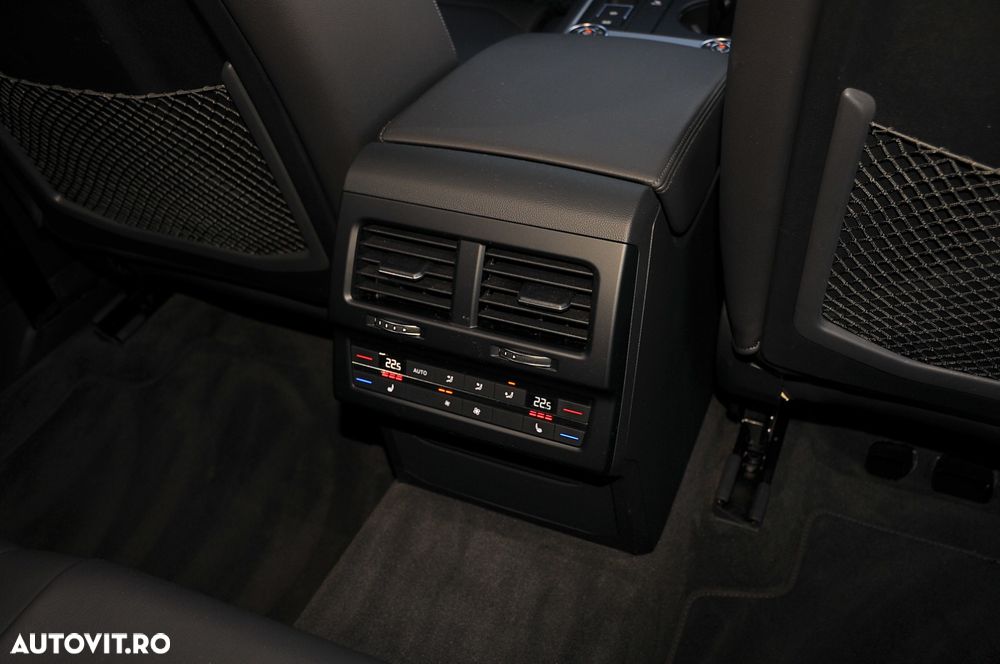 Volkswagen Touareg 3.0 V6 TDI SCR 4Motion Automatik Elegance - 8