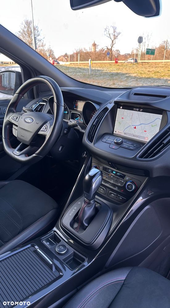 Ford Kuga 2.0 TDCi 4x4 ST-Line - 32