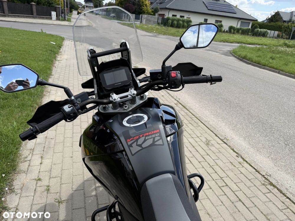Suzuki DL - 11