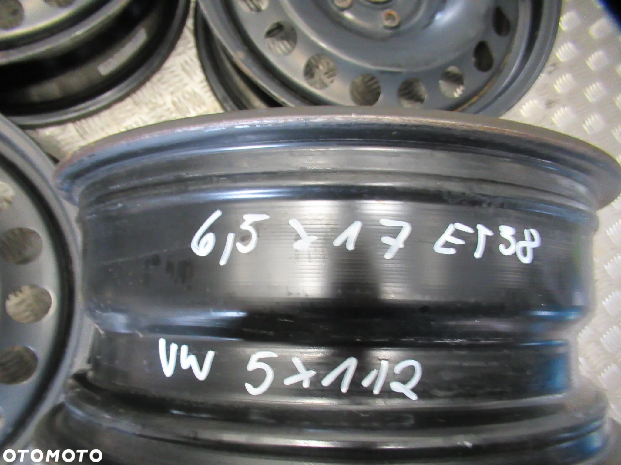 Felgi Vw Passat T-Rock Tiguan Touran Skoda Kodiaq Karoq Superb Octavia 6,5Jx17 et38 5x112 - 4