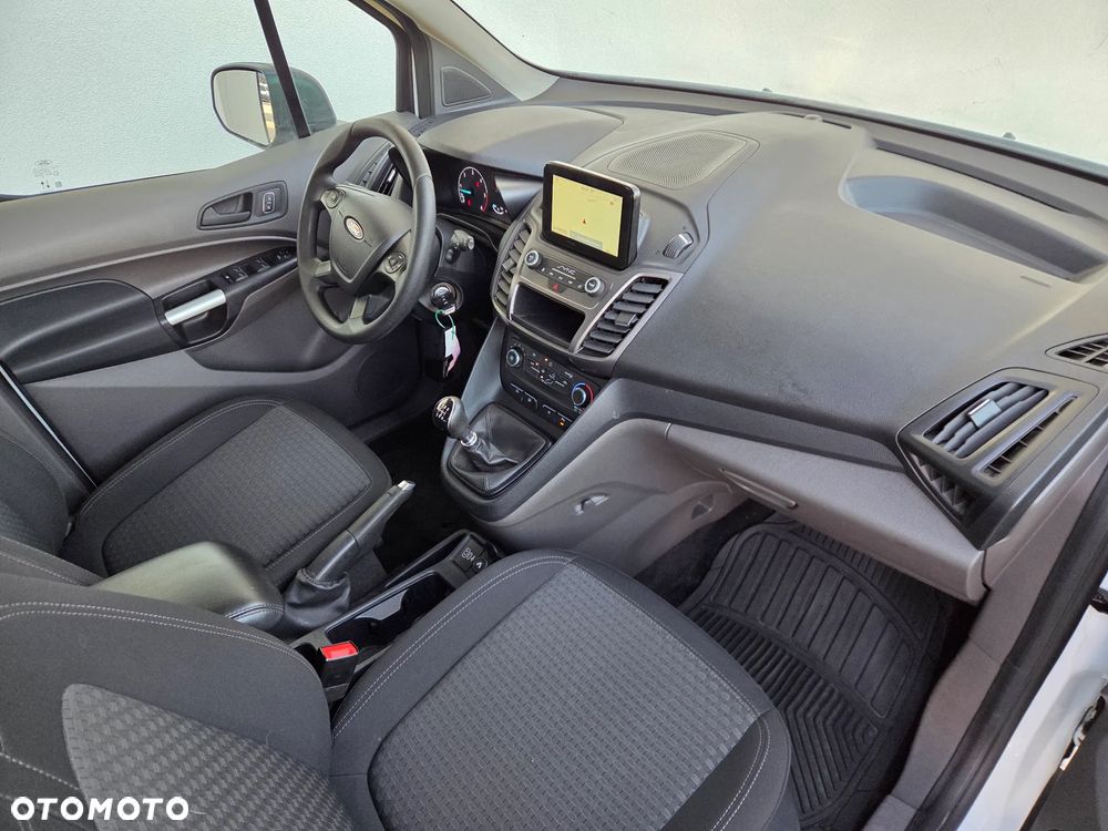 Ford Transit Connect - 12