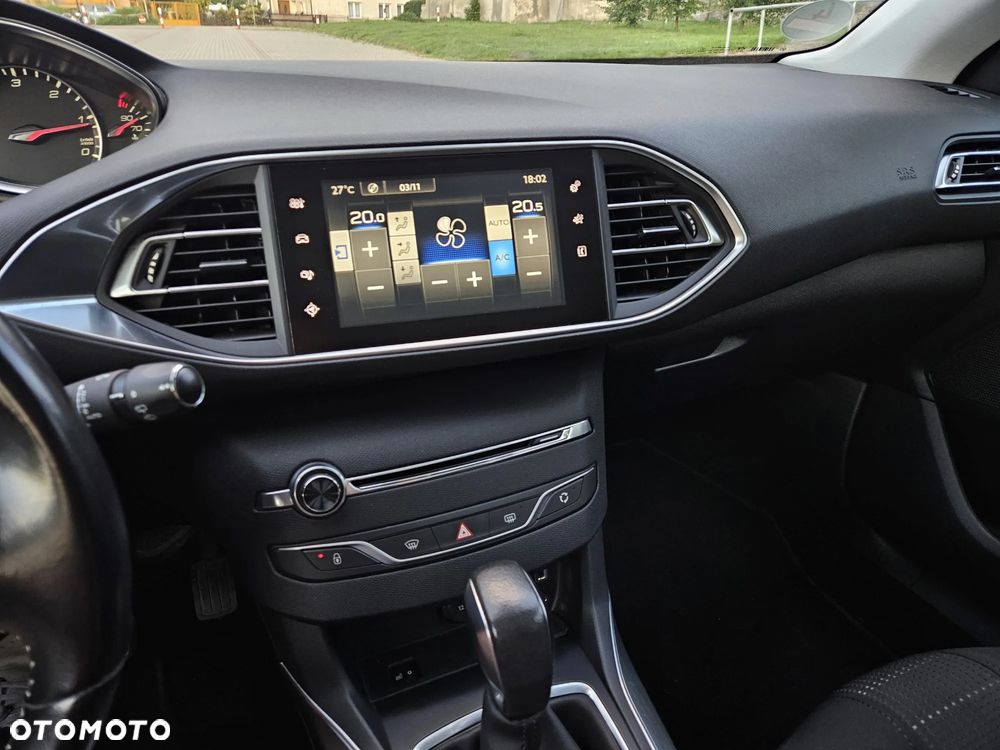 Peugeot 308 BlueHDi FAP 150 Stop&Start Automatik Allure - 8