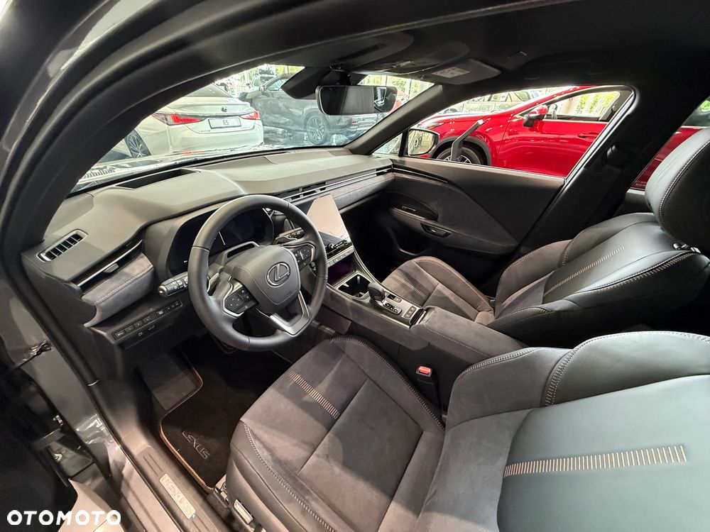Lexus LBX 1.5 Hybrid Cool - 9