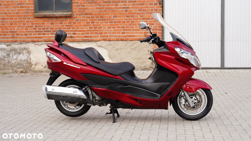 Suzuki Burgman - 8