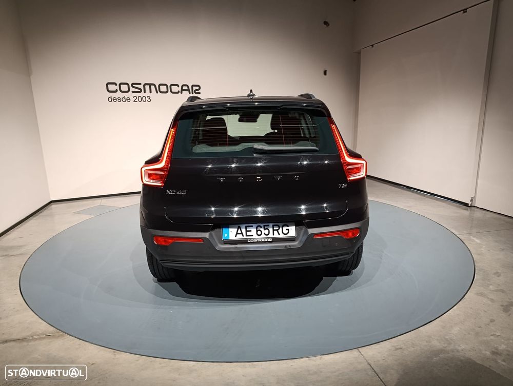 Volvo XC 40 1.5 T2 Momentum Geartronic - 5