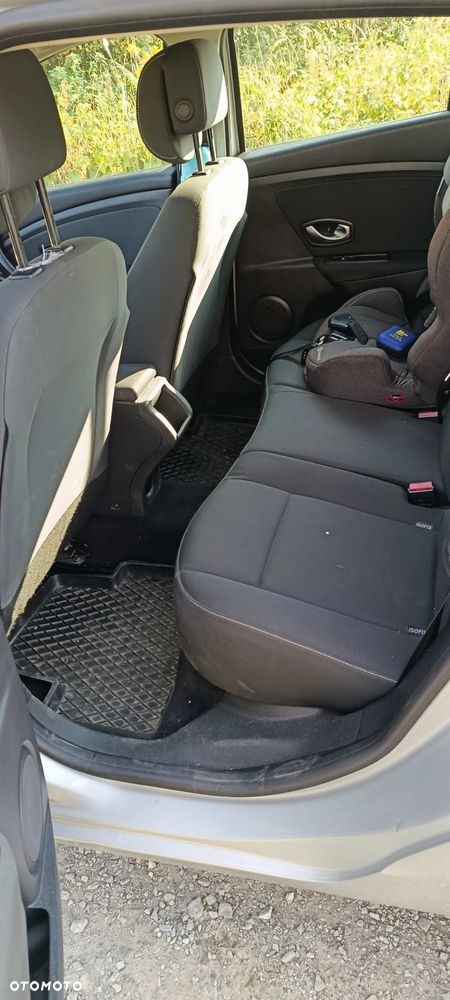 Renault Megane 1.5 dCi Dynamique - 11