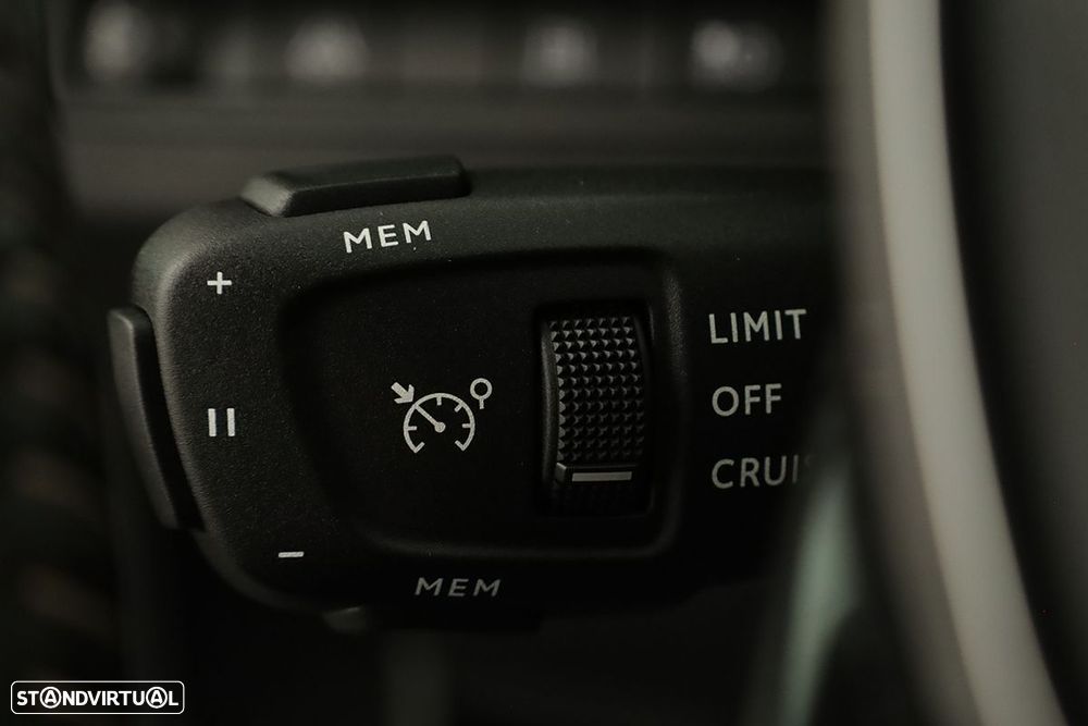 Peugeot 3008 1.6 Hybrid Allure e-EAT8 - 18