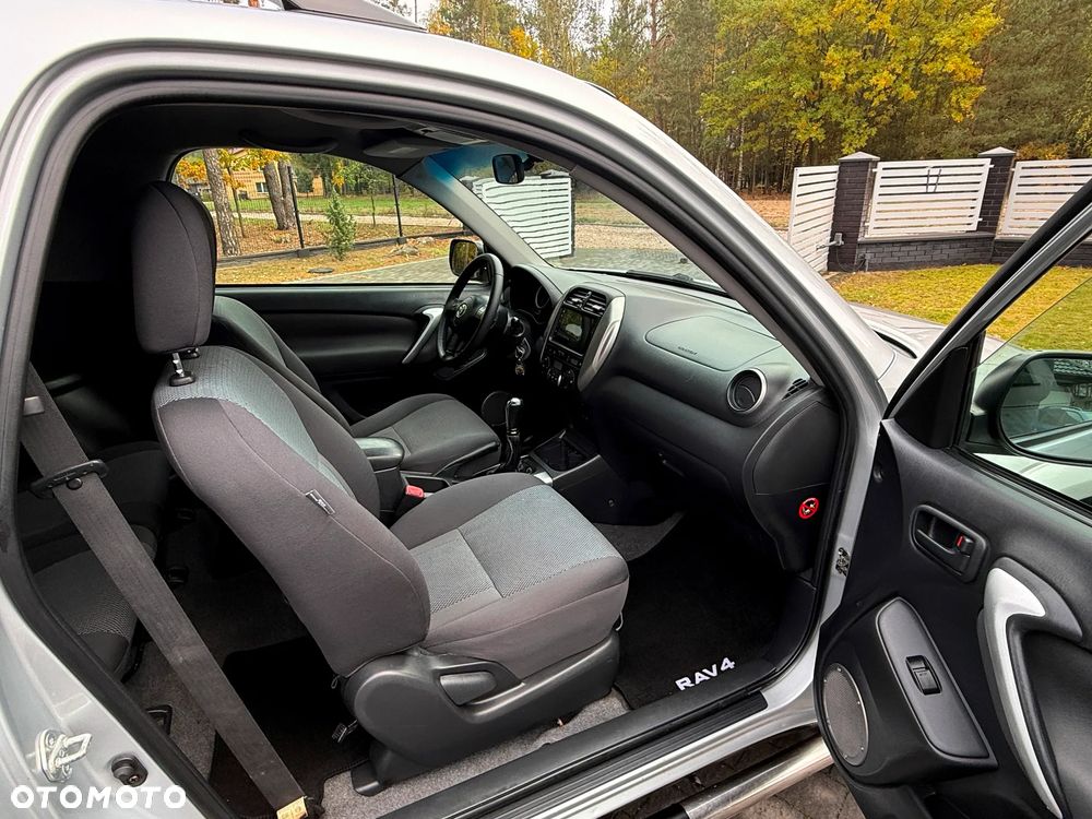 Toyota RAV4 - 11