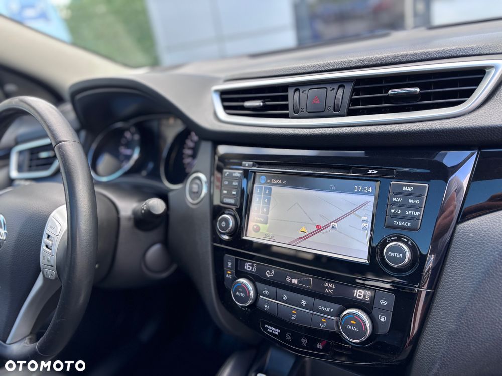Nissan Qashqai 1.6 DCi TEKNA - 27