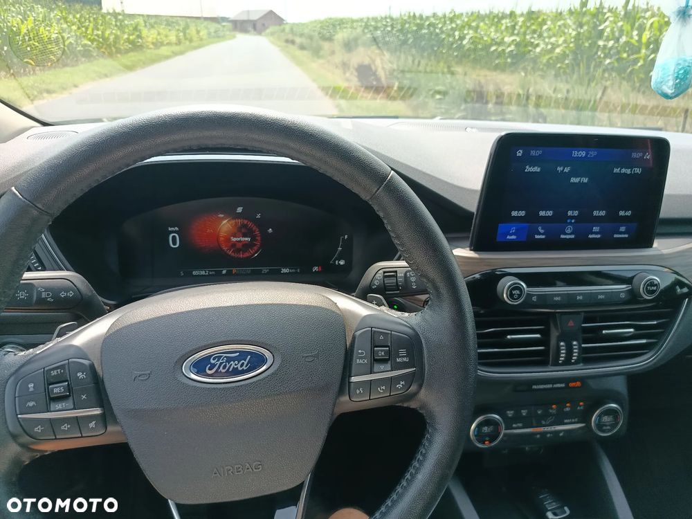 Ford Kuga - 28