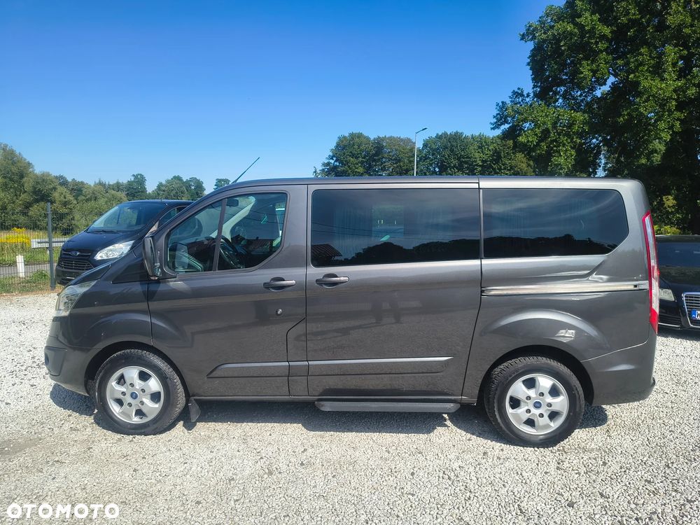 Ford Tourneo Custom - 10