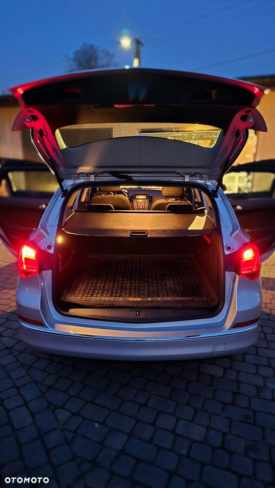 Opel Astra 1.4 T Sport - 8