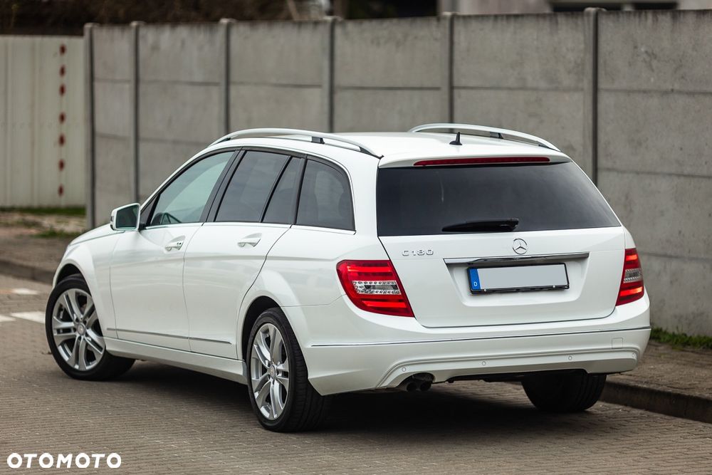 Mercedes-Benz Klasa C 180 (BlueEFFICIENCY) Avantgarde - 11