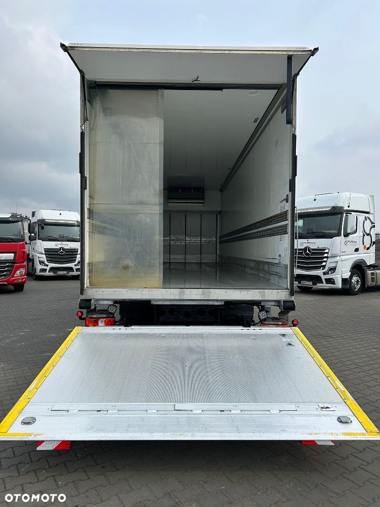 Mercedes-Benz ANTOS / 2545 / EURO 6 / CHŁODNIA + WINDA / 23 PALETY / OŚ SKRĘTNA - 10
