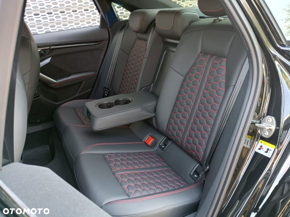 Audi RS3 Limousine - 17