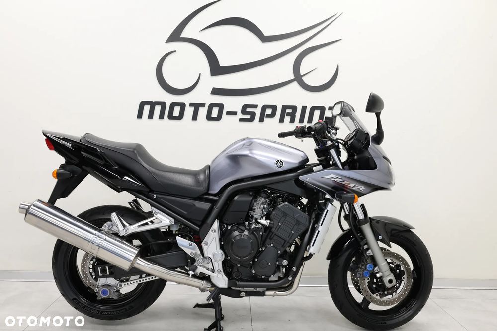 Yamaha FZS - 2