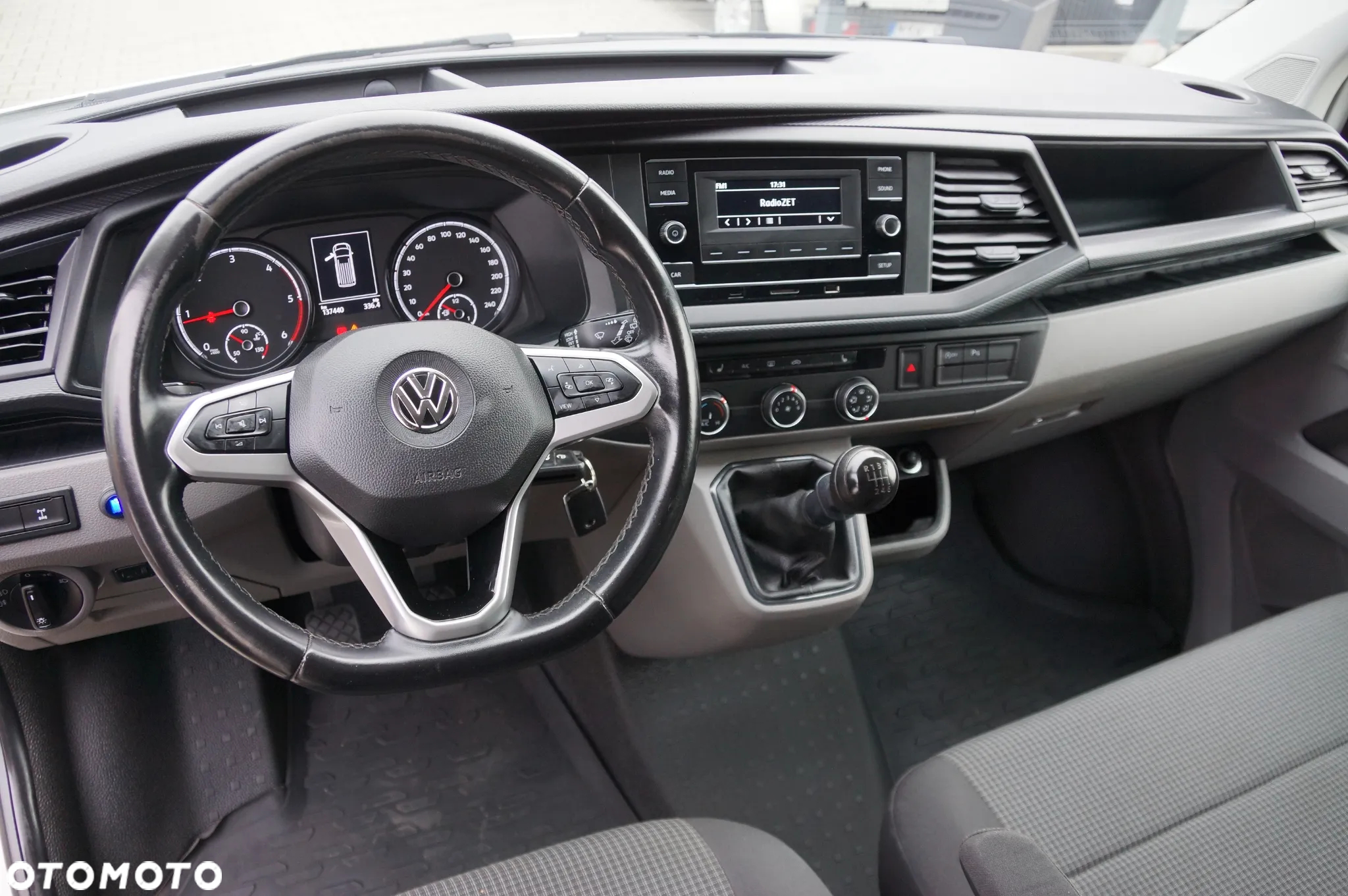 Volkswagen Transporter - 11