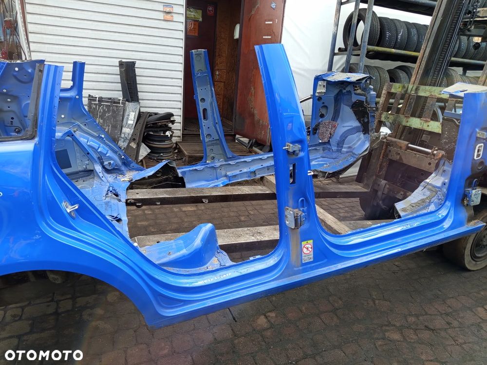 PRÓG PRAWY LUB LEWY VOLKSWAGEN POLO 9N 02-08 5-DRZWI Z WYJŚCIEM NA BŁOTNIK - 6