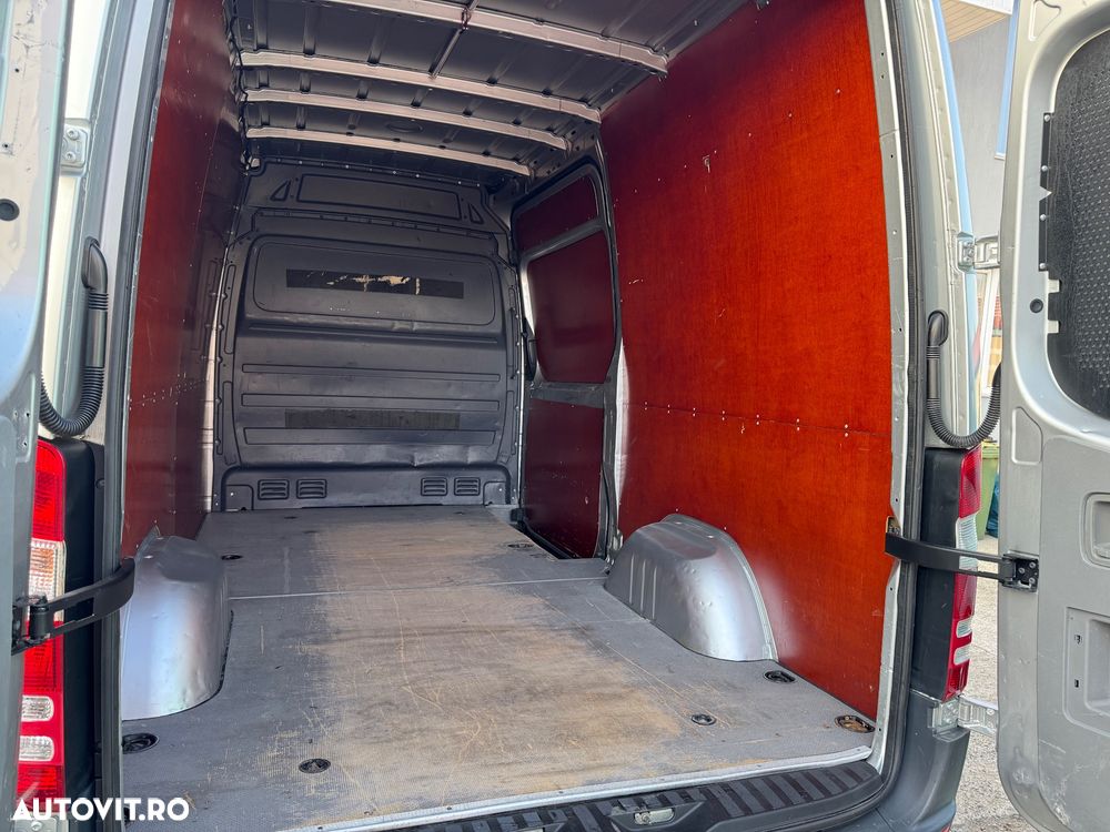 Mercedes-Benz Sprinter - 11