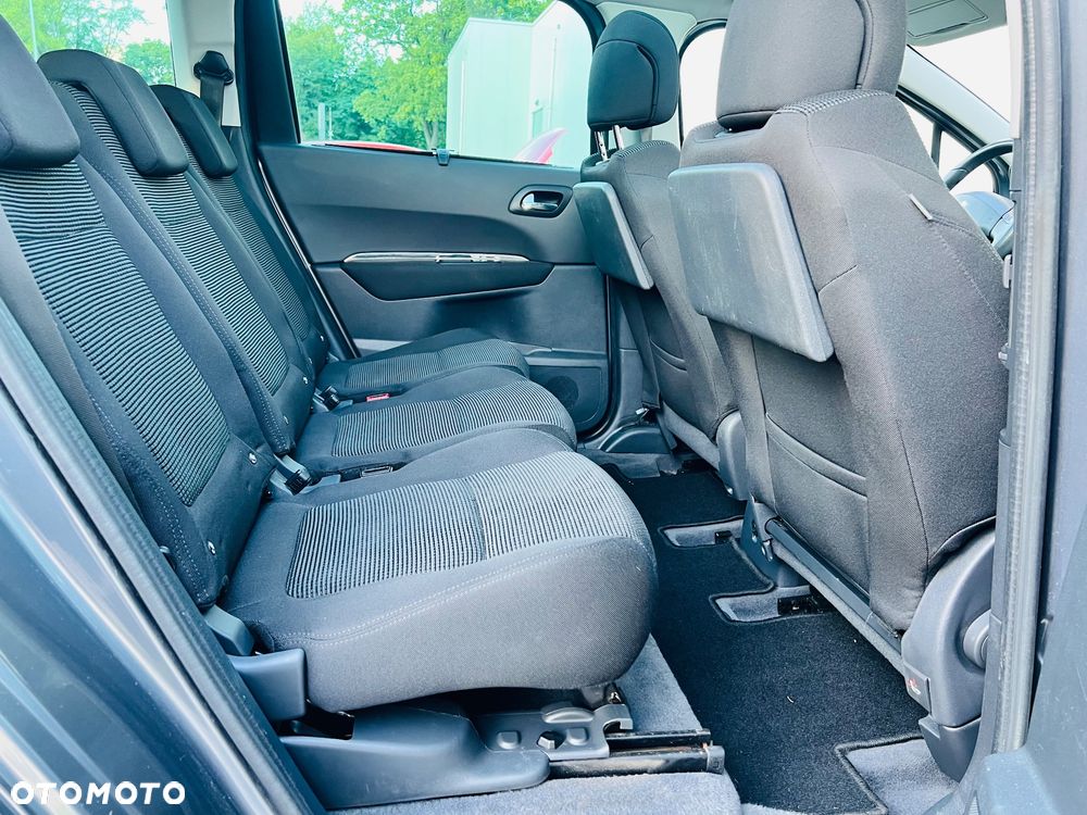 Peugeot 5008 HDI 150 Allure - 29