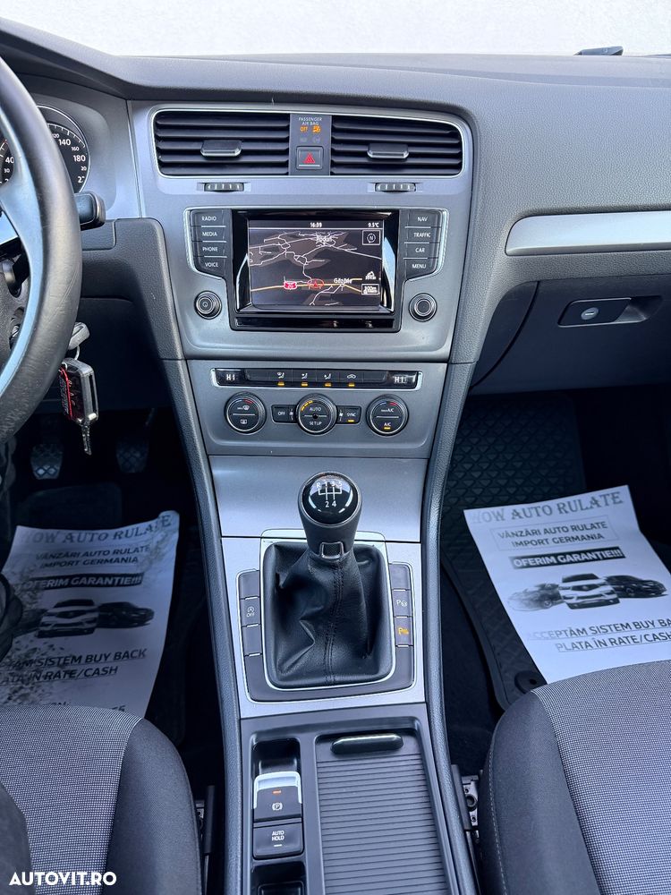 Volkswagen Golf 1.6 TDI BlueMotion Technology Comfortline - 20