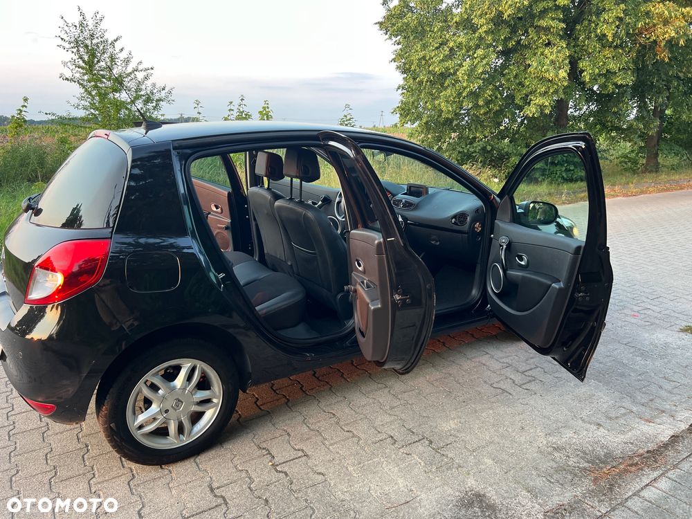 Renault Clio 1.6 16V Night&Day - 11