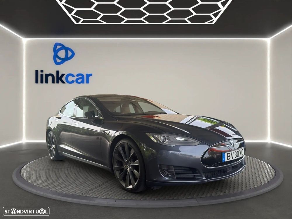 Tesla Model S - 2
