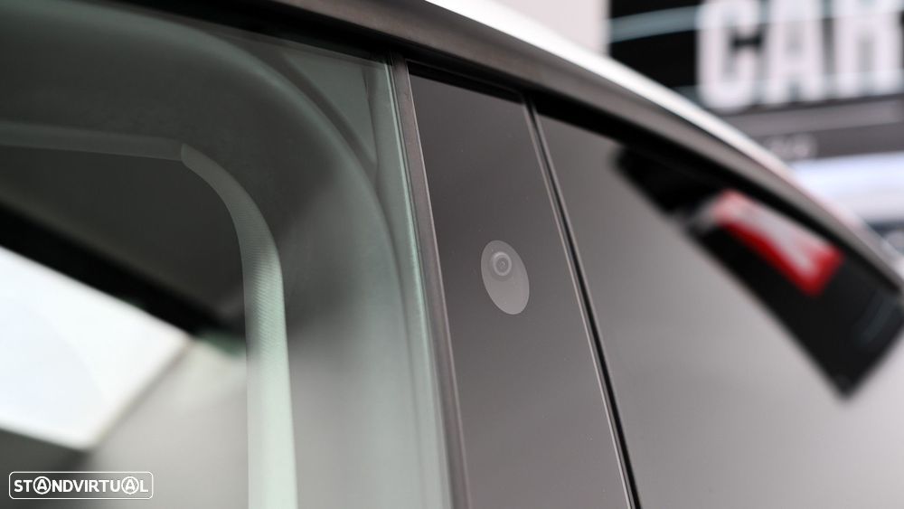 Tesla Model Y Long Range Dual Motor AWD - 14