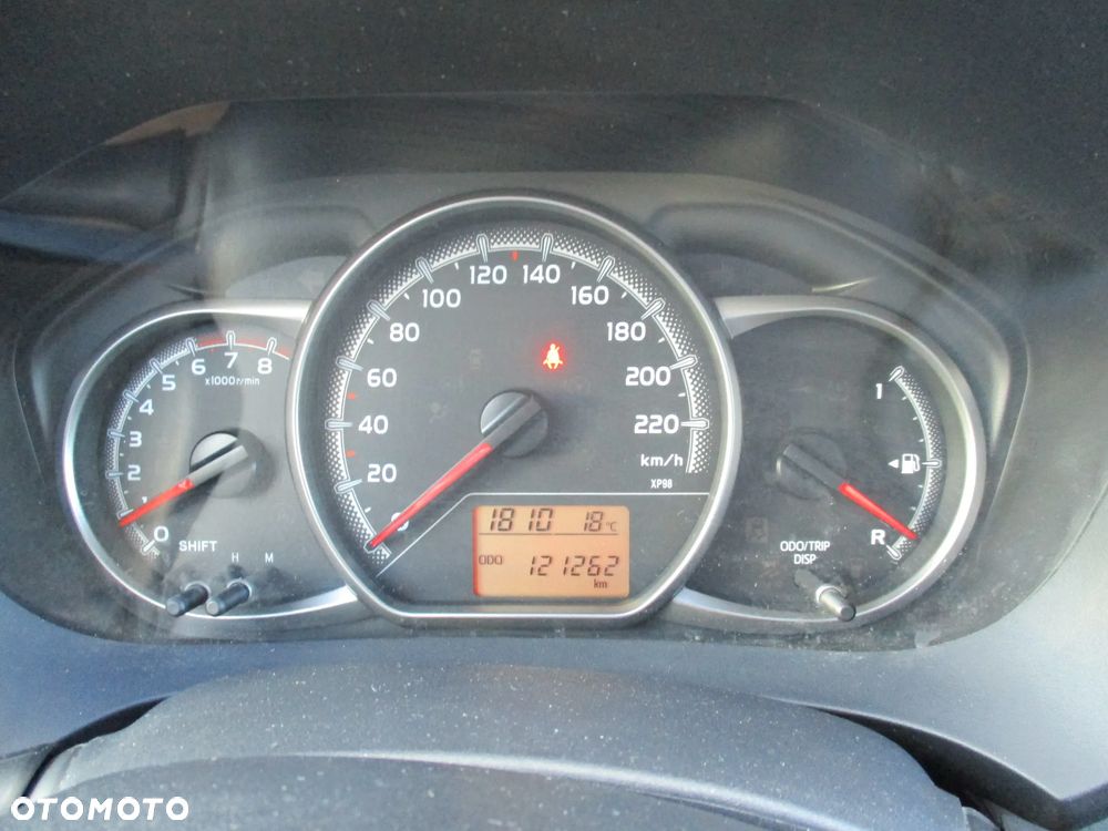 Toyota Yaris 1.33 VVT-i - 10