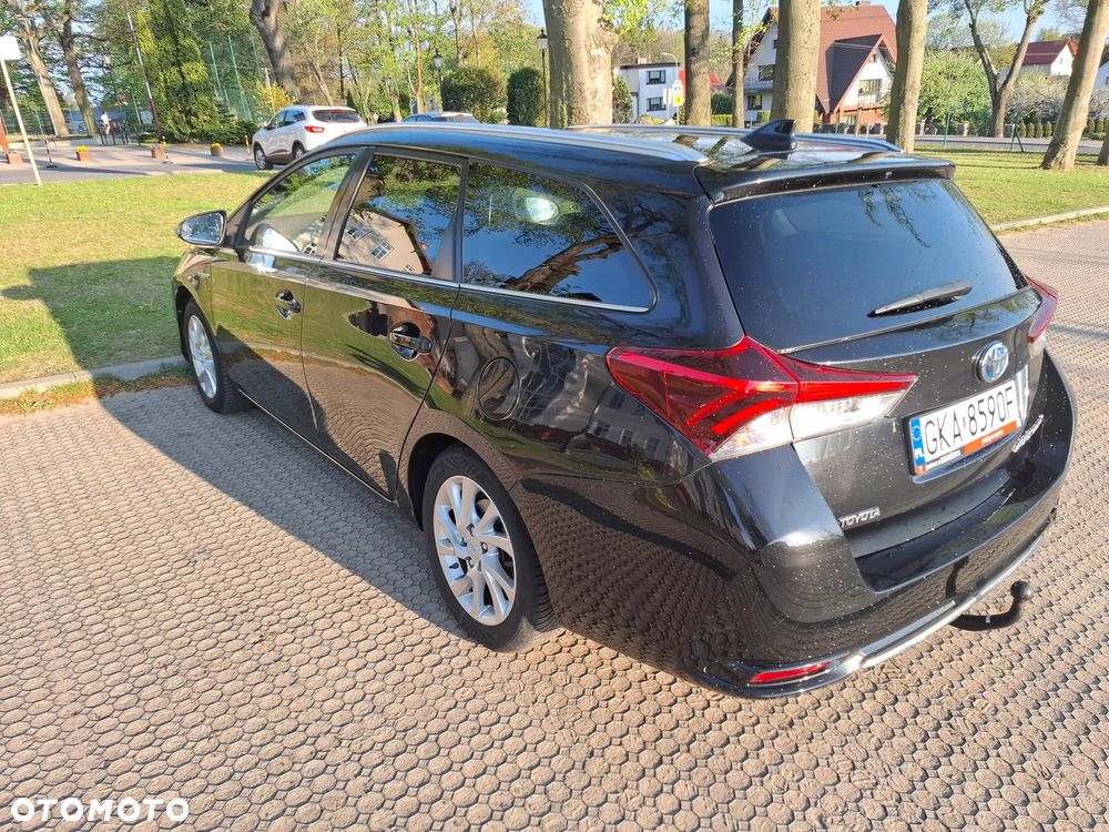 Toyota Auris - 1
