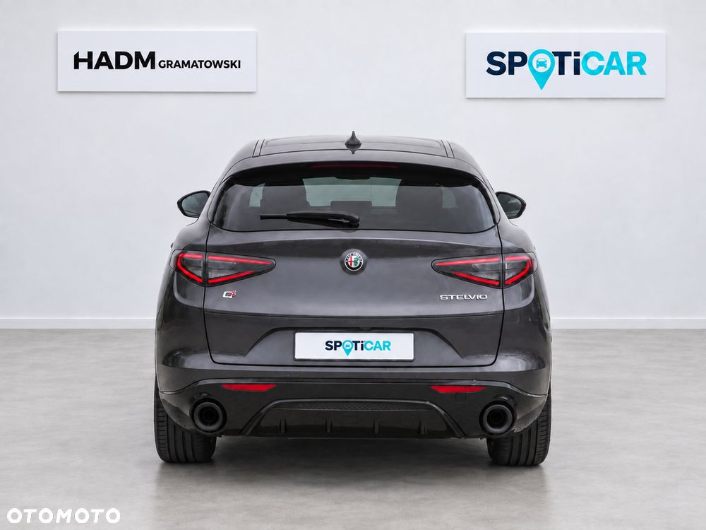 Alfa Romeo Stelvio 2.0 Turbo Veloce Q4 - 6