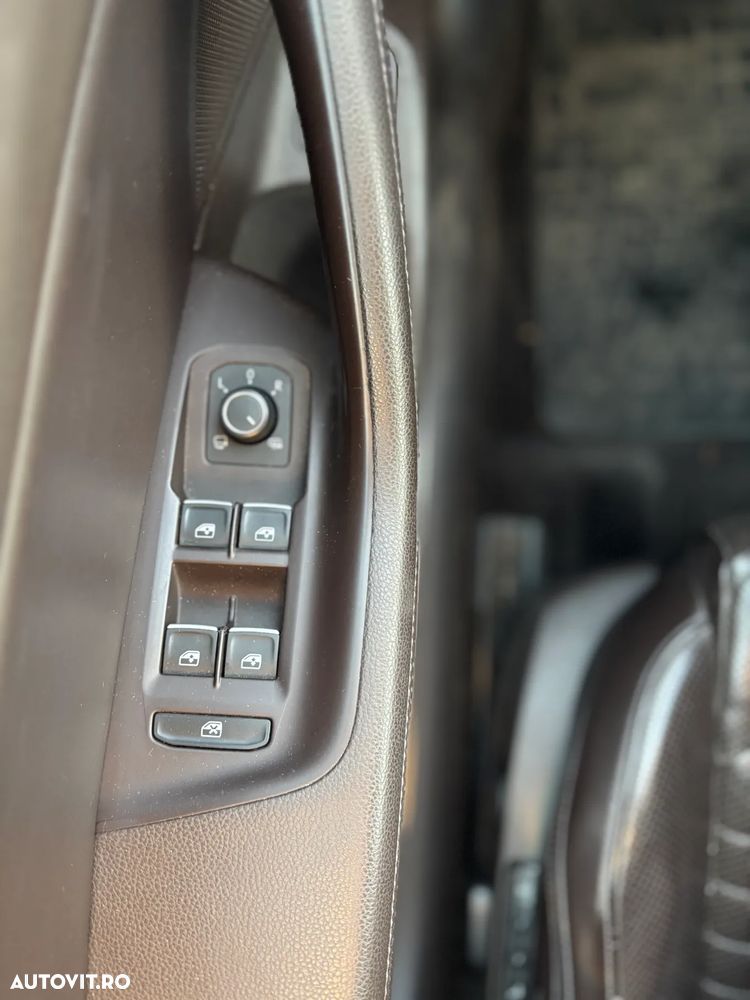 Volkswagen Passat Variant 2.0 TDI DSG 4Motion Highline - 21