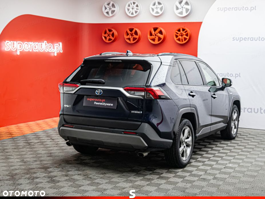 Toyota RAV4 - 6