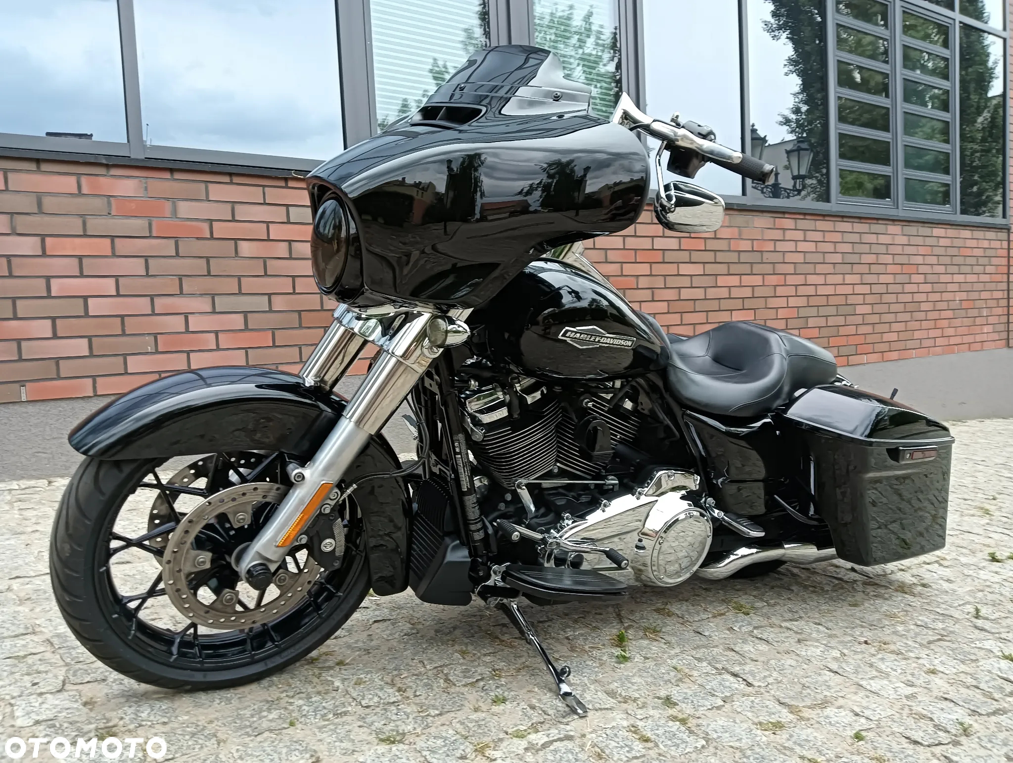 Harley-Davidson Touring Street Glide - 2