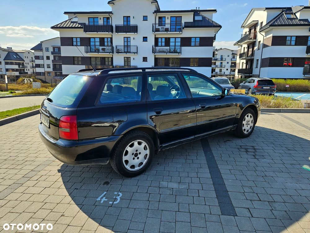 Audi A4 Avant - 1