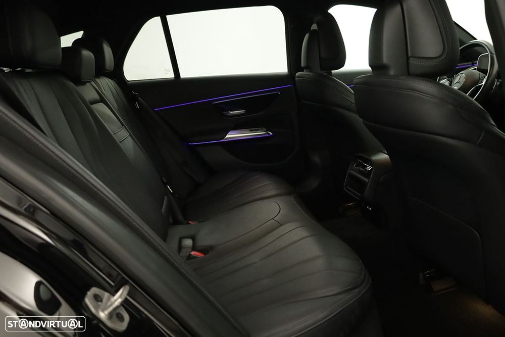Mercedes-Benz E 300 de AMG Line - 23
