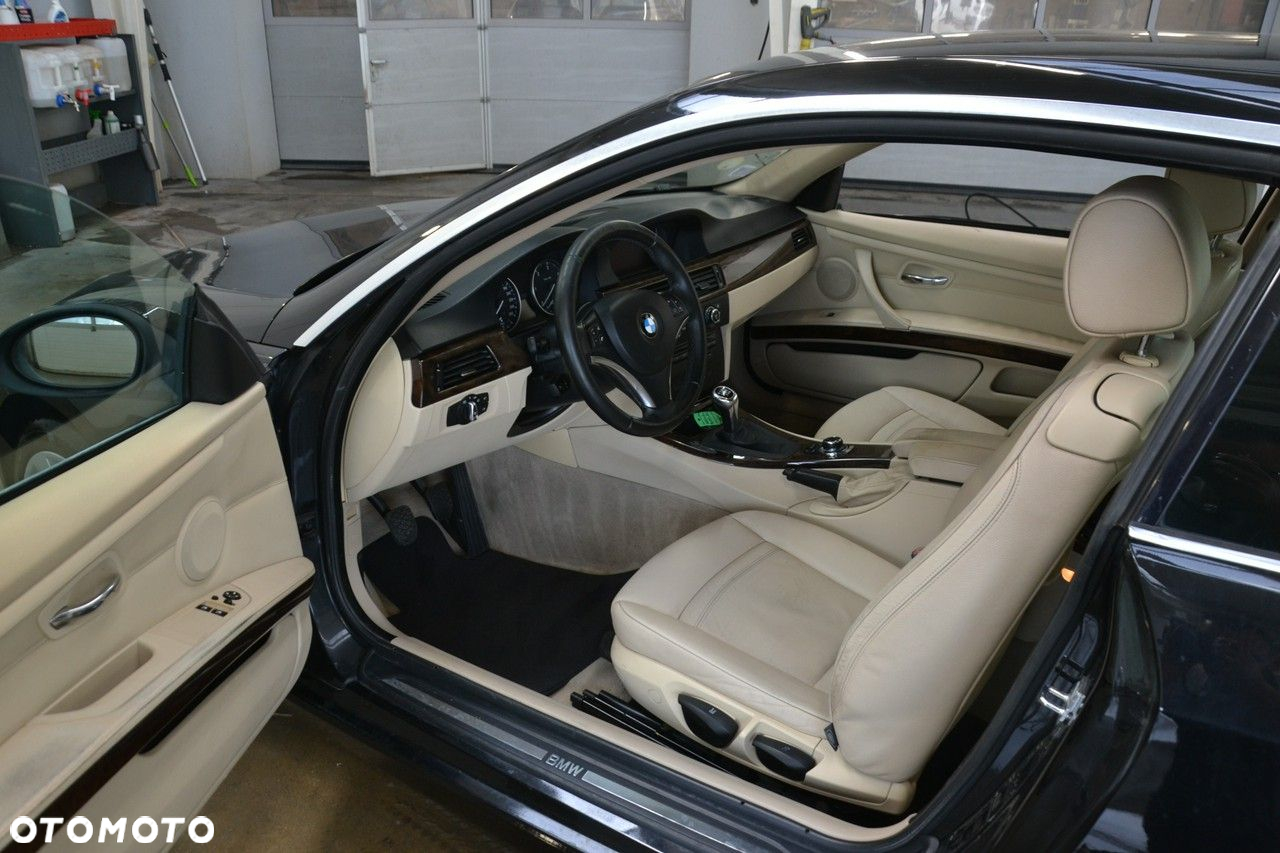 BMW Seria 3 - 12