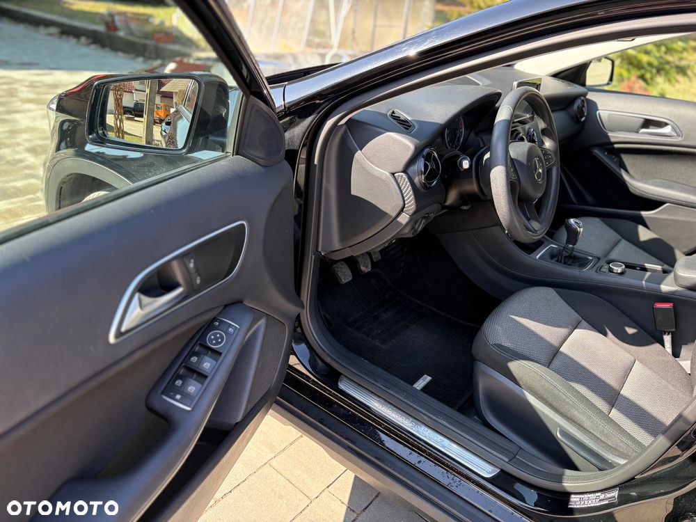 Mercedes-Benz GLA - 18