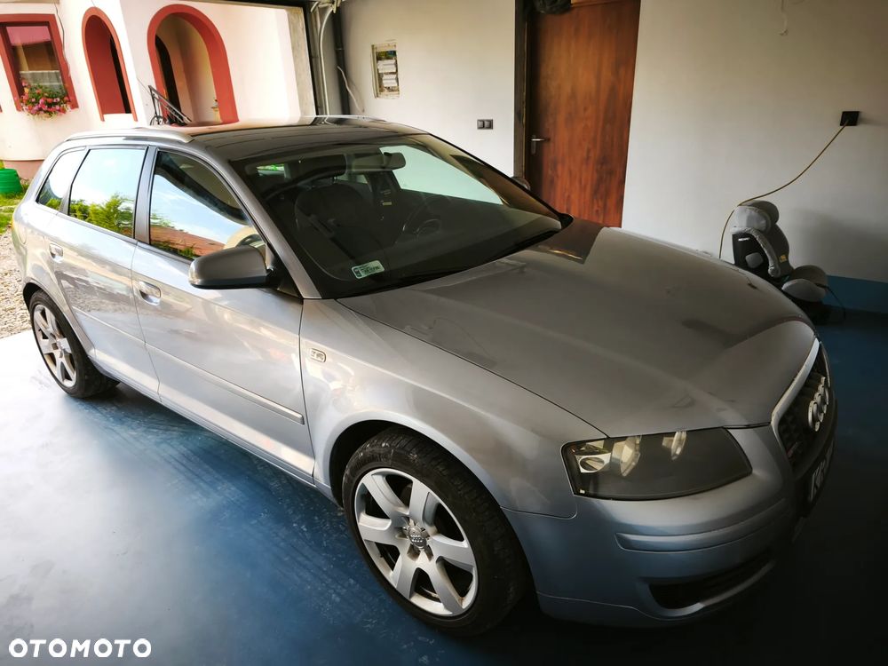 Audi A3 Sportback - 1