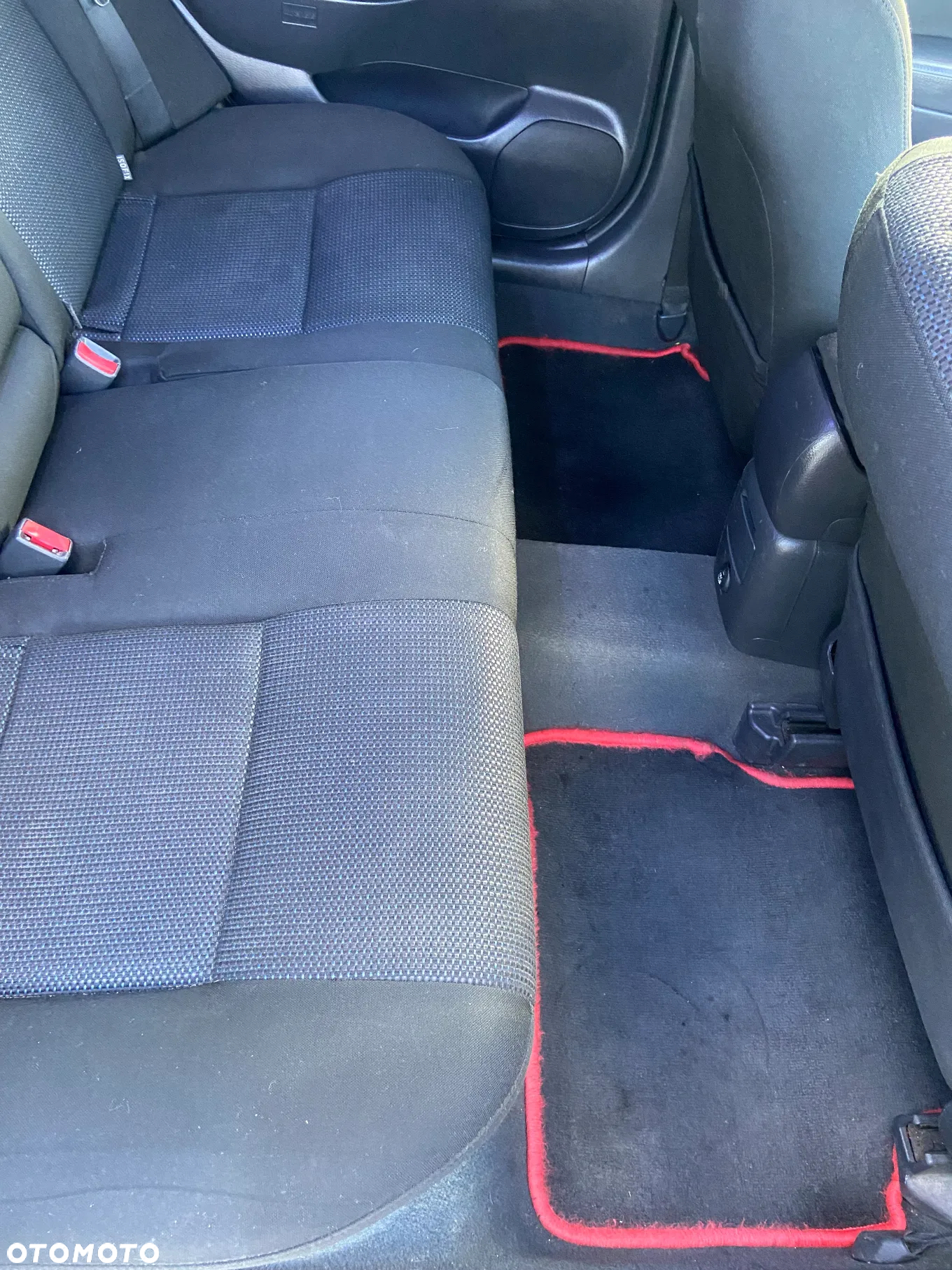 Toyota Avensis 1.8 VVT-i - 10