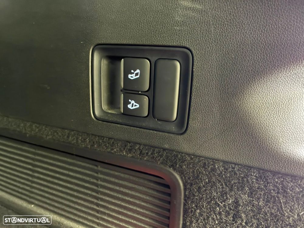 Xpeng G9 78.2 kWh Standard Range - 53