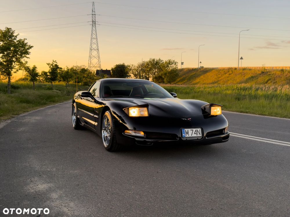 Chevrolet Corvette - 33