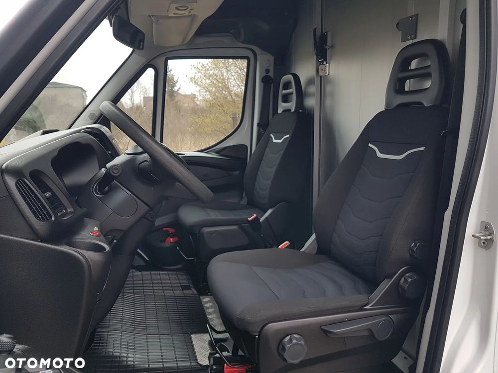 Iveco DAILY KONTENER NISKOPODŁOGOWY 4,43x2,23x2,42 SKLEP BAR FOODTRUCK KAMPER KLIMA - 7