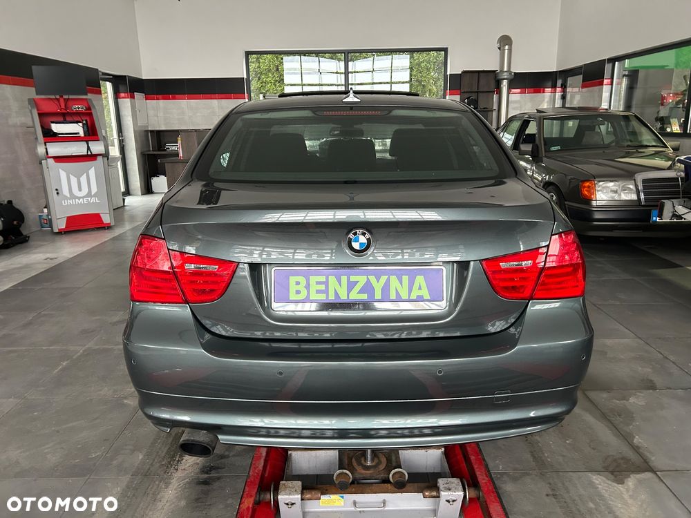 BMW Seria 3 320i - 6