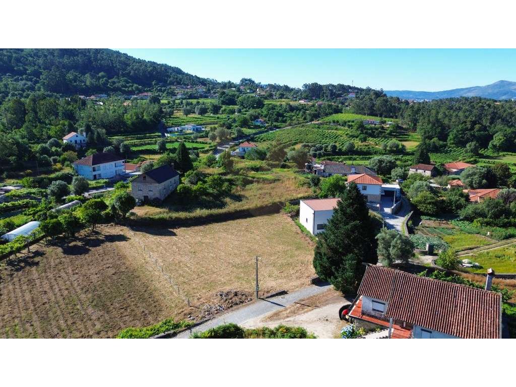 Terreno com 1402m² e c/ Projeto Aprovado | Cepões - Ponte de Lima - Grande imagem: 2/8