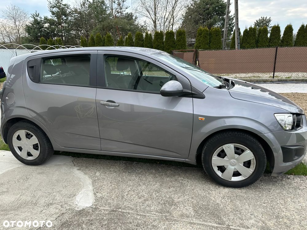 Chevrolet Aveo - 12